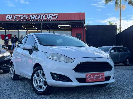 FORD FIESTA 1.6 SE HATCH 16V FLEX 4P MANUAL FORD FIESTA 1.6 SE HATCH 16V FLEX 4P MANUAL